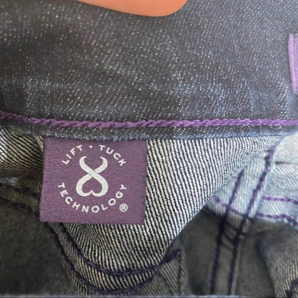 NYDJ Cropped Dark Wash Capri Jeans 4 - Picture 7 of 10